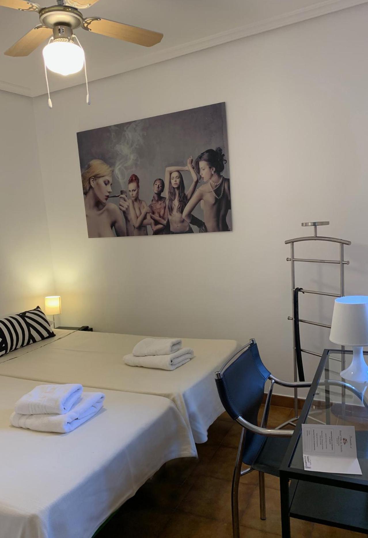 Hotel Y Restaurante Puerta De Aranda Aranda de Duero Eksteriør bilde