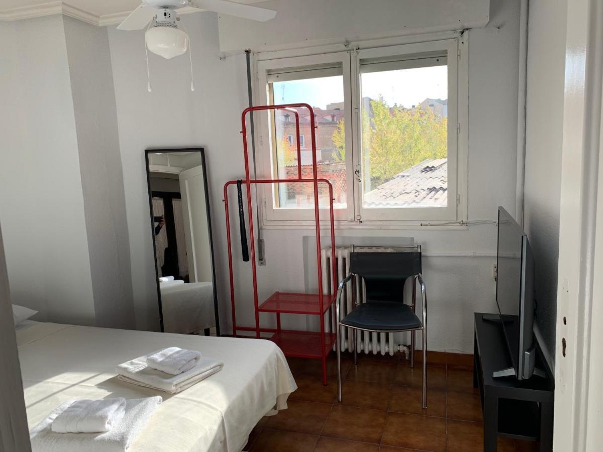Hotel Y Restaurante Puerta De Aranda Aranda de Duero Eksteriør bilde